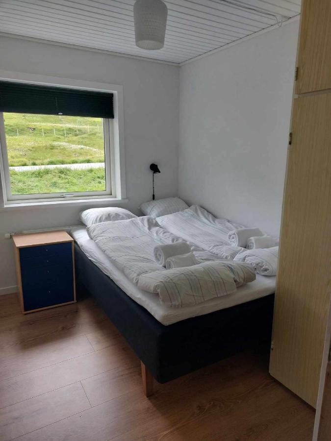 Fjord Guesthouse Funningsfjordur Bagian luar foto