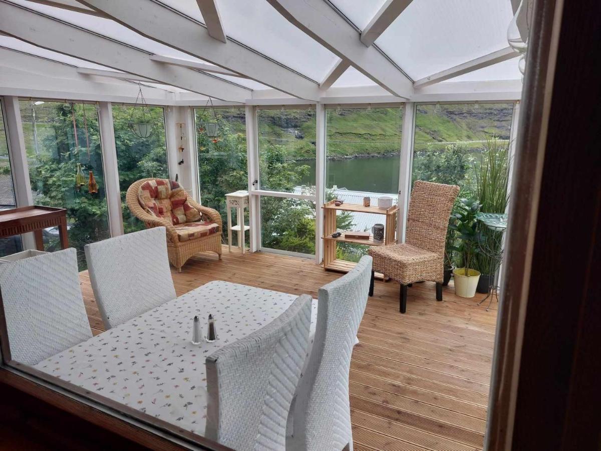 Fjord Guesthouse Funningsfjordur Bagian luar foto